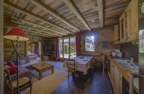 Valmorel Ski Chalet | Beautiful 4* flat in a chalet with shared sauna, 300 meters from the slopes