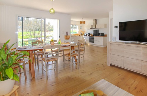 Saint-Etienne-de-Fontbellon House | Beautiful home in St Etienne de Fontbell