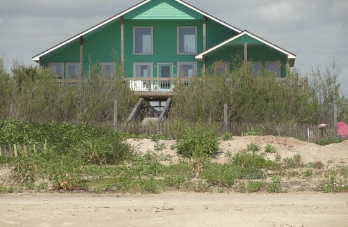 Freeport House | BEAUTIFUL 1 ACRE BEACHFRONT PROPERTY