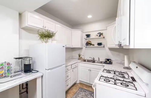Marina District Apartment | Beautiful 1 BD Condo in Downtown San Diego.