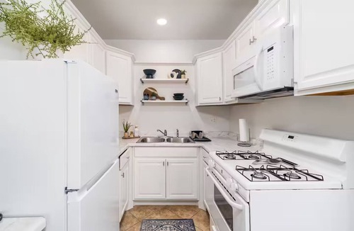 Marina District Apartment | Beautiful 1 BD Condo in Downtown San Diego.