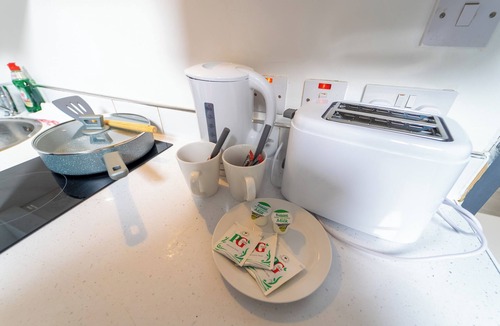 Selly Oak Apartment | Beautiful 1-Bed Studio in Birmingham