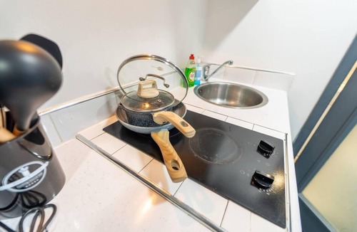 Selly Oak Apartment | Beautiful 1-Bed Studio in Birmingham