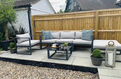 Bourne End Apartment | Beautiful 1-Bed Studio in Bourne end