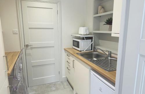 Bourne End Apartment | Beautiful 1-Bed Studio in Bourne end