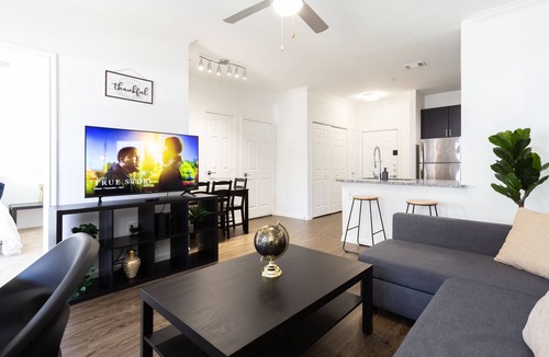 Austin Apartment | Beautiful 1 Bedroom 15 Minutes From Austin Airport