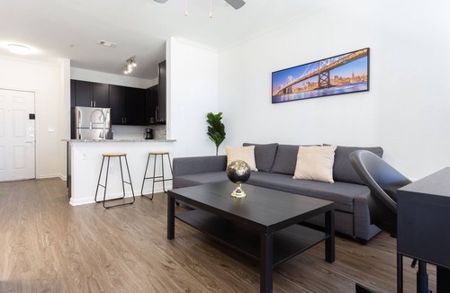 Austin Apartment | Beautiful 1 Bedroom 15 Minutes From Austin Airport