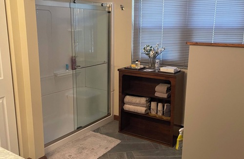 Cumberland Apartment | Beautiful 1-bedroom home in charming Cumberland. Convenient downtown location.
