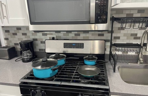 Ampere Apartment | Beautiful 1 BR Apt Basment,35 min to NYC