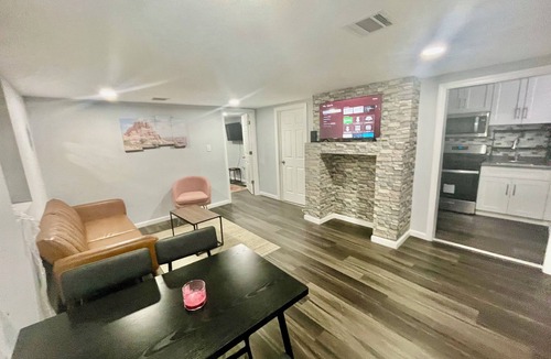Ampere Apartment | Beautiful 1 BR Apt Basment,35 min to NYC