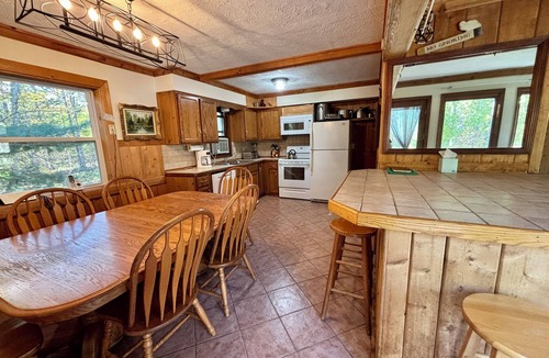 Great Valley Ski Chalet | Beautiful 12 Bdrm Rustic Chalets Built For Large Group Entertaining w/Privacy