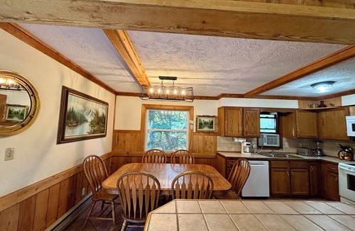 Great Valley Ski Chalet | Beautiful 12 Bdrm Rustic Chalets Built For Large Group Entertaining w/Privacy