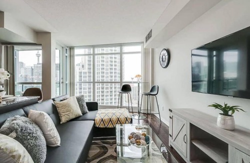 Fort York House | Beautiful 1BD 1BA Condo Lake and City Views
