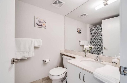 Fort York House | Beautiful 1BD 1BA Condo Lake and City Views