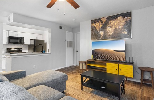 University Hills and Windsor Park Apartment | Beautiful 1BD/1BA in University Hills 4829