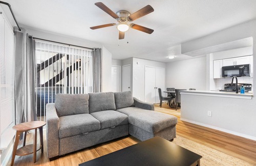 University Hills and Windsor Park Apartment | Beautiful 1BD/1BA in University Hills 4829