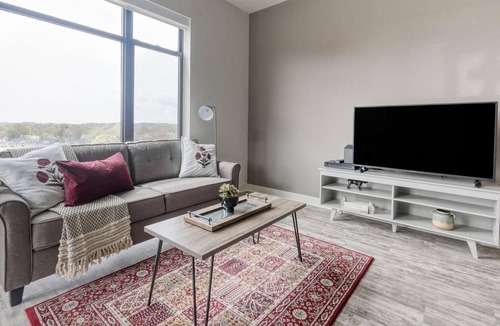 Bluemont Apartment | Beautiful 1BR in Arlington, Gym + Parking