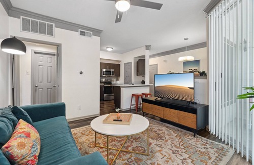 North Burnet Apartment | Beautiful 1BR Next to The Domain 4195