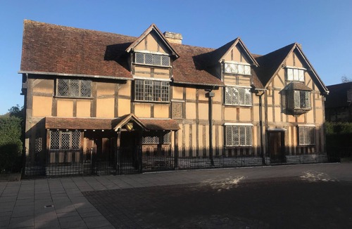 Tiddington House | Beautiful 2-bed Caravan in Stratford-upon-avon