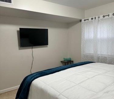 Boardman Apartment | Beautiful 2 BDRM Ocean Inspired Oasis