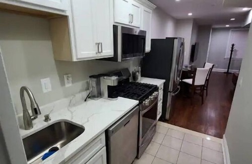 Trinidad Apartment | Beautiful 2 Bed/1 Bath & Sofa Bed Near Union Station