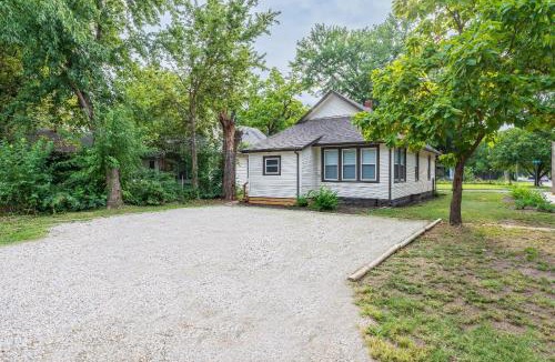 Wichita House | Beautiful 2 Bed 1 Bath home near College Hill