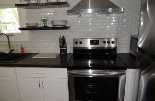 Port Clinton House | Beautiful 2 bed 2 bath recent renovation