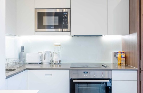 Woolwich Riverside Apartment | Beautiful 2-Bed Apartment in London