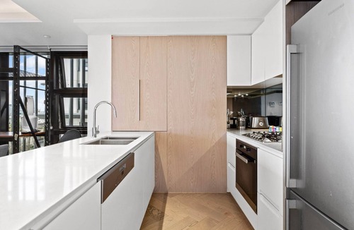 Milsons Point Apartment | Beautiful 2-Bed Unit In Incredible Location