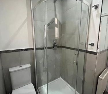 Thurlow Park Apartment | Beautiful 2 Bed Centrally Located Flat Close to 3 Stations