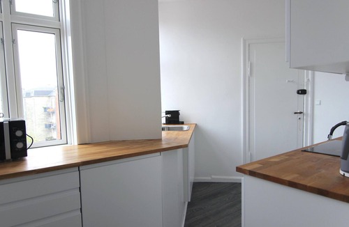 Frederiksberg C Apartment | Beautiful 2-bed in Frederiksberg C W Balcony