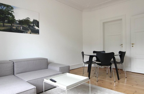 Frederiksberg C Apartment | Beautiful 2-bed in Frederiksberg C W Balcony