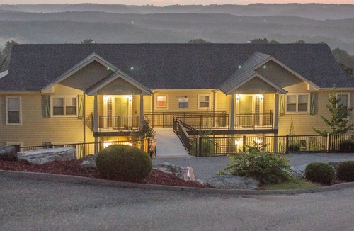 Branson West Apartment | Beautiful 2 bedroom unit at resort, sleeps 8