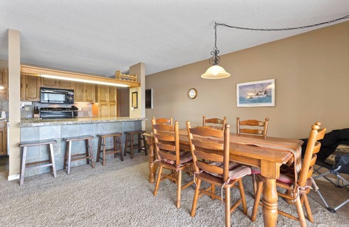 Dillon Condo | Beautiful 2-Bedroom Condo Overlooking Lake Dillon!