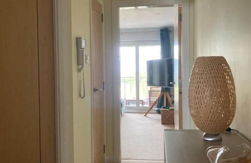 Carnoustie Apartment | Beautiful 2 bedroom flat overlooking golf course