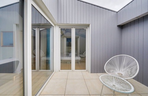 Begles Apartment | Beautiful 2-bedroom flat with patio