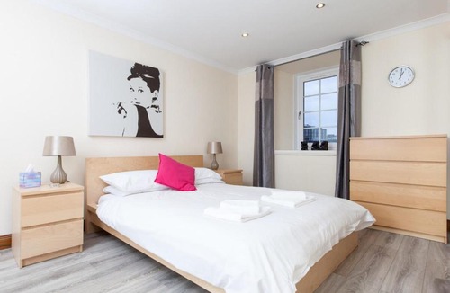 Haymarket Apartment | Beautiful 2 Bedroom Flat In Converted Distillery