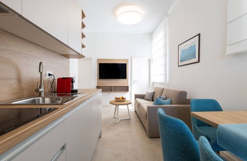 Cove Murtar Apartment | Beautiful 2-bedroom apartment with veranda
