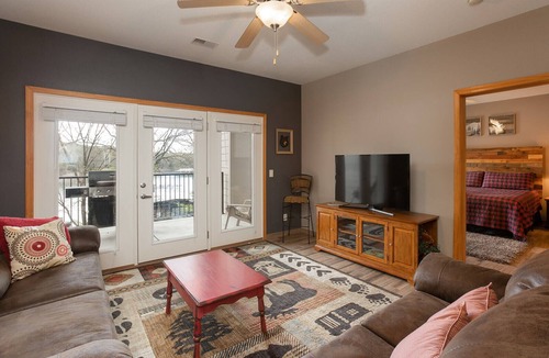 Branson Condo | Beautiful 2 Bedroom Lakefront Condo