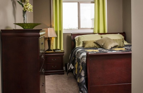 Regina Condo | Beautiful 2 Bedroom Suite - Excellent East Regina - Ideal for Work Crews
