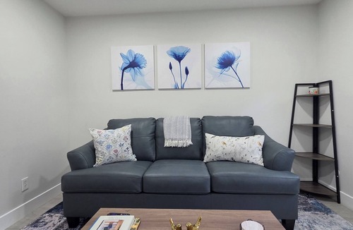Blakely House | Beautiful 2-bedroom townhome with AC in charming Blakely