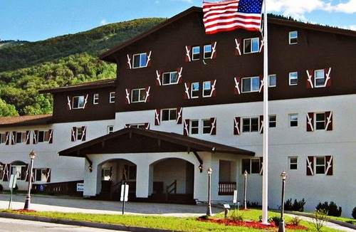 Franconia Apartment | Beautiful 2 bedroom unit at resort, sleeps 10