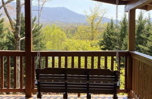 Black Bear Falls Cabin | Beautiful 2 Bedroom/2 Master Bath cabin in Black Bear Falls Resort!