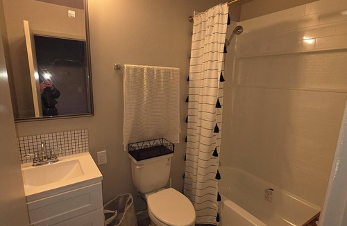 Foothill Farms House | Beautiful 2-bedroom building in charming Sacramento