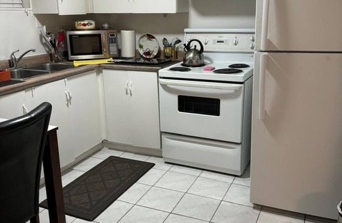 Malton Apartment | Beautiful 2 BR bsmt unit in Malton