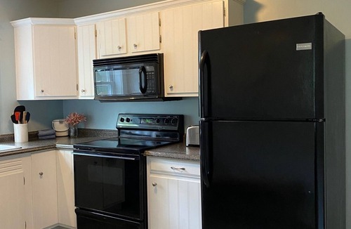 South End House | Beautiful 2 BR home, quiet, minutes from downtown