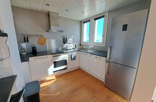 Saint-Jean-de-Monts Apartment | Beautiful 2-bedroom apartment - sea view - 5 guests, WIFI, pets allowed, parking
