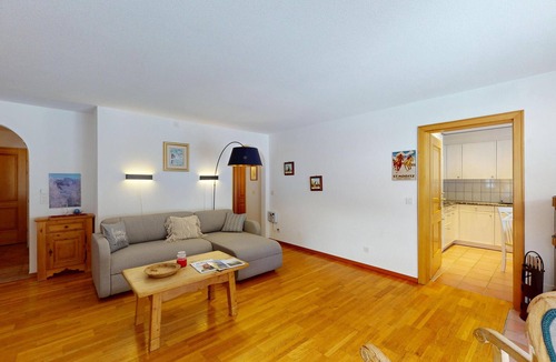 Champfer Apartment | Beautiful 2-room apartment on the raised ground floor with approx.