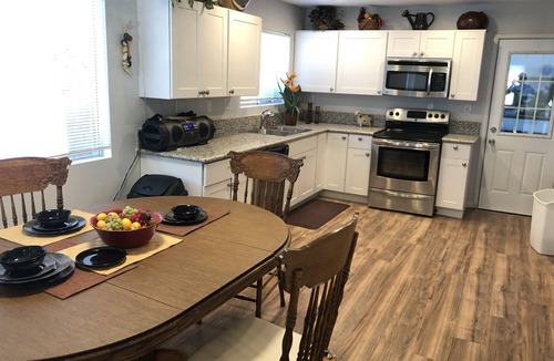 Rancho Oakey House | Beautiful 2b/1b home located in central of LV. Minutes away from the strip