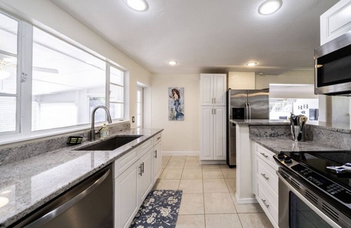 Alabama Grove Terrace House | Beautiful 2bd with River Views & Amazing Sunsets
